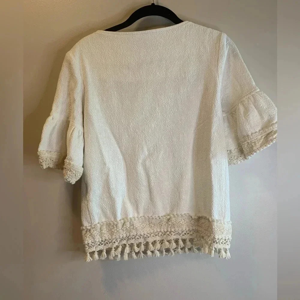 Sara Campbell Textured with Crochet details - Picture 5 of 5